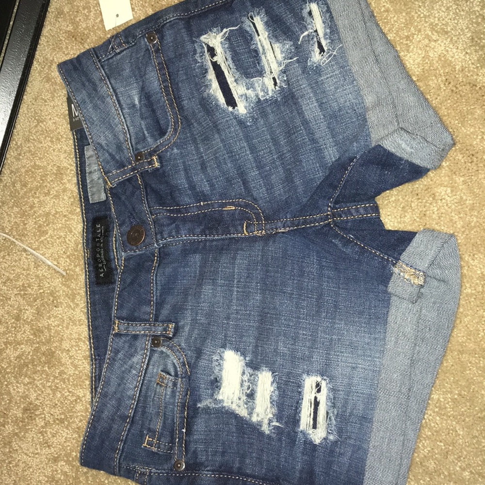 Aeropostale midi ripped shorts